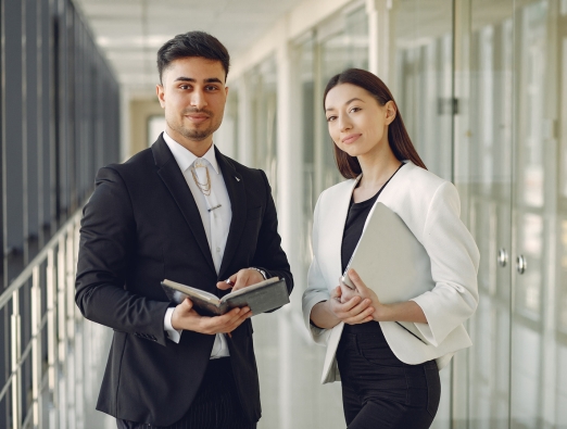 Qué Hay Que Tener en Cuenta Al Contratar Un Abogado de Inmigración Laboral